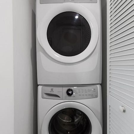 Corner Condo W/ Unrivaled Views ميامي المظهر الخارجي الصورة