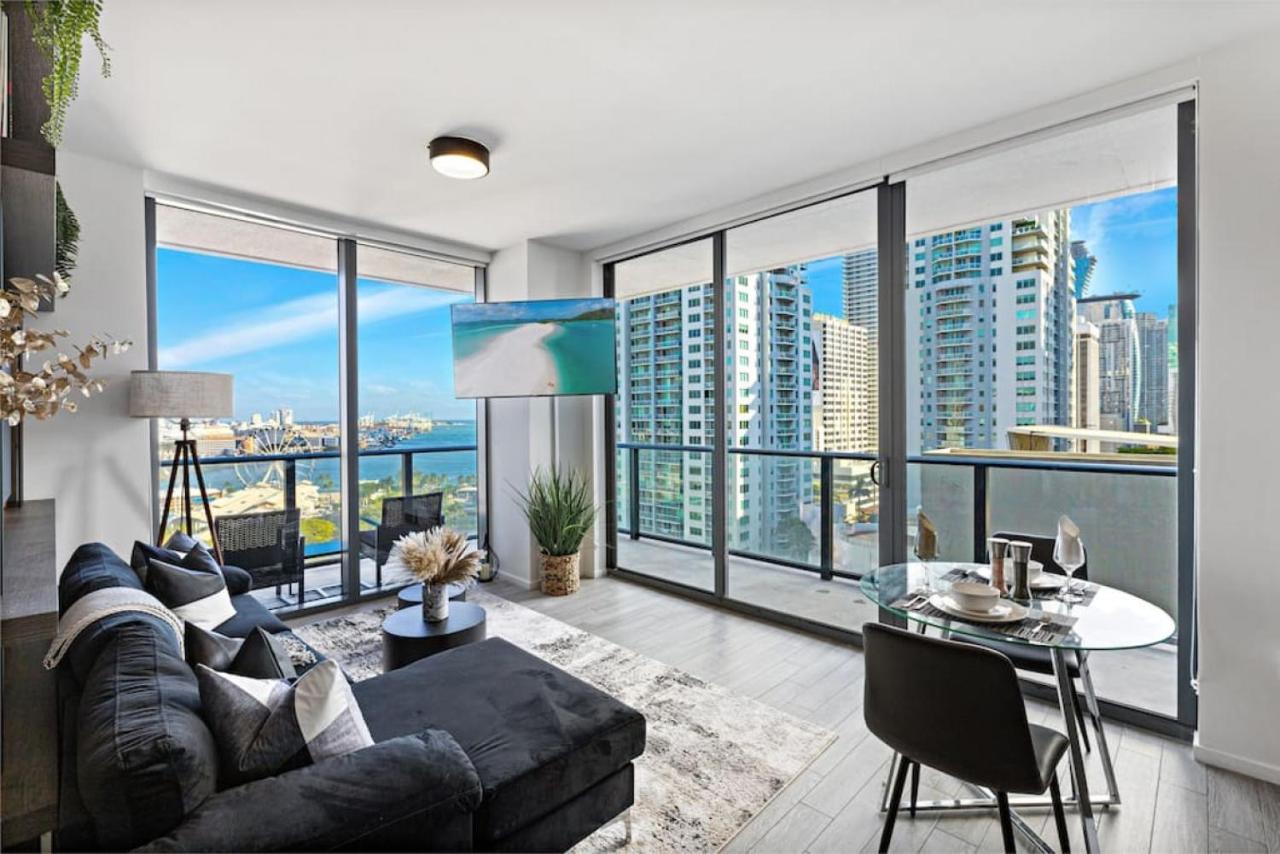 Corner Condo W/ Unrivaled Views ميامي المظهر الخارجي الصورة