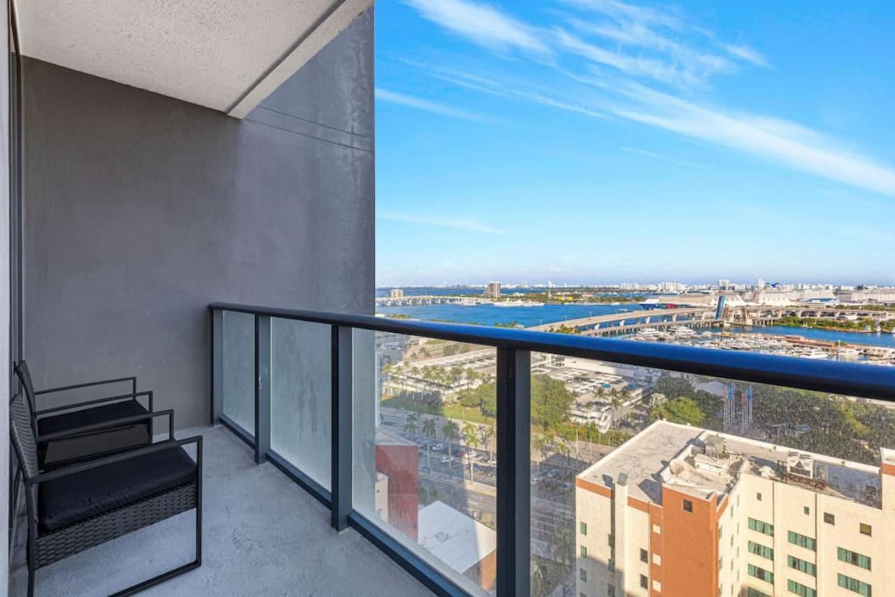 Corner Condo W/ Unrivaled Views ميامي المظهر الخارجي الصورة