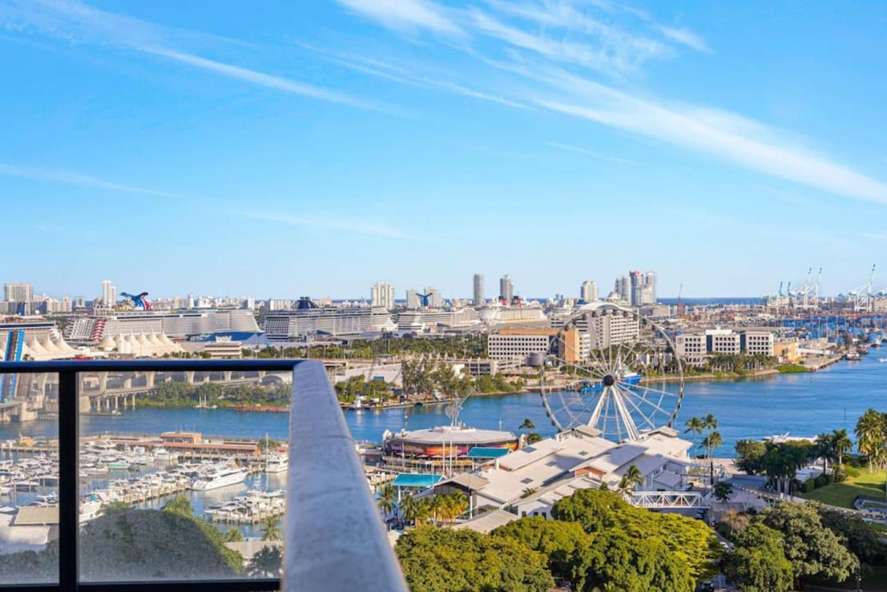 Corner Condo W/ Unrivaled Views ميامي المظهر الخارجي الصورة